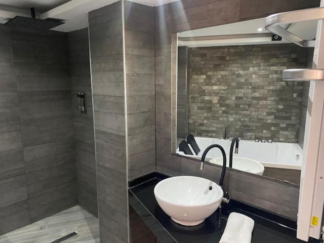 Apartamentos Las 7 Esencias Linares (Jaen) Exterior foto